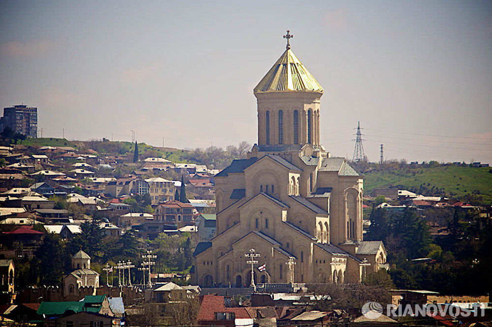 სამების ტაძარში 13 ივნისის სტიქიის წლისთავთან დაკავშირებით პანაშვიდი აღევლინება