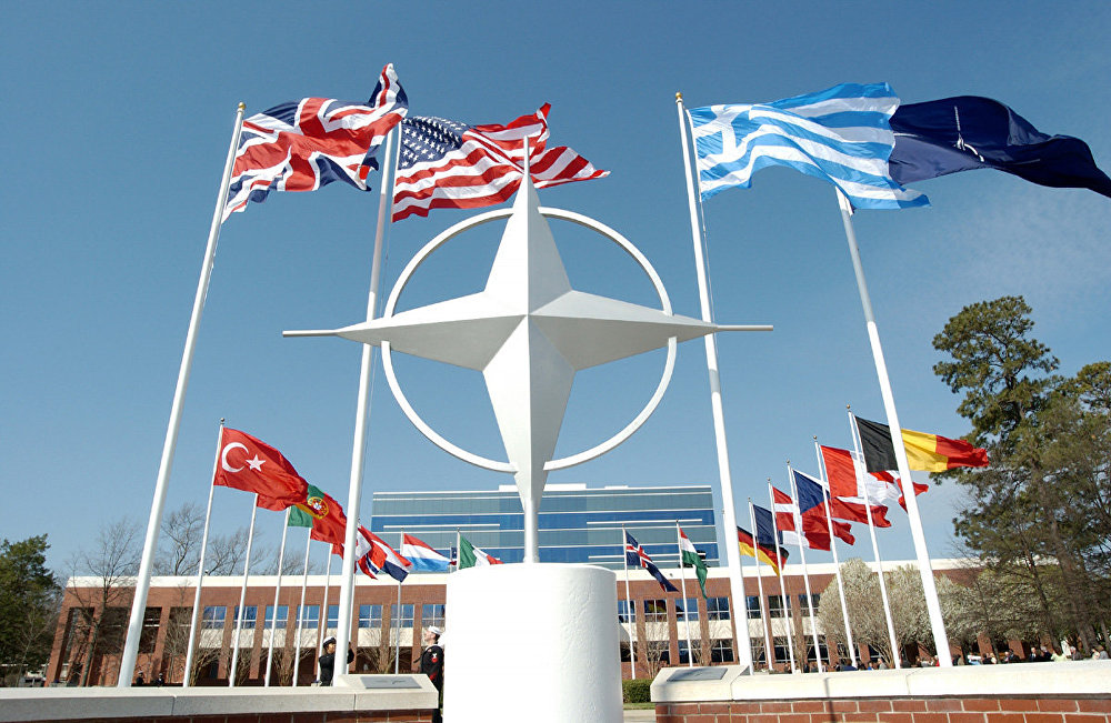 Премьер Турции поручил обсудить с НАТО и ООН ситуацию с самолетом