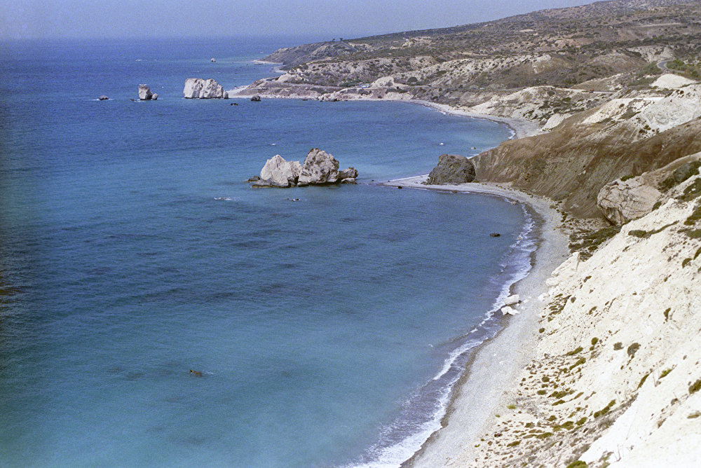 Юнкер: ЕК окажет финпомощь Кипру при успешном объединении острова