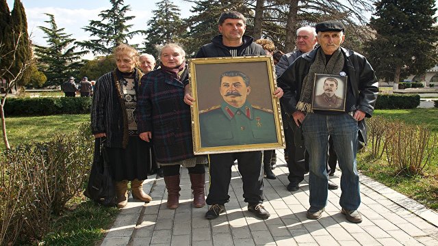Коммунисты провели в Гори церковную панихиду в память Иосифа Сталина