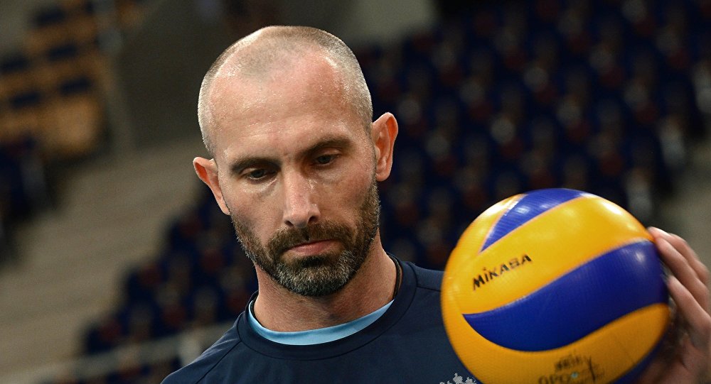 Сергей Тетюхин на тренировке сборной России по волейболу Сергей Тетюхин на тренировке сборной России по волейболу