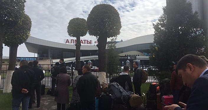 Эвакуация людей в аэропорту Алматы из-за разлива ртути