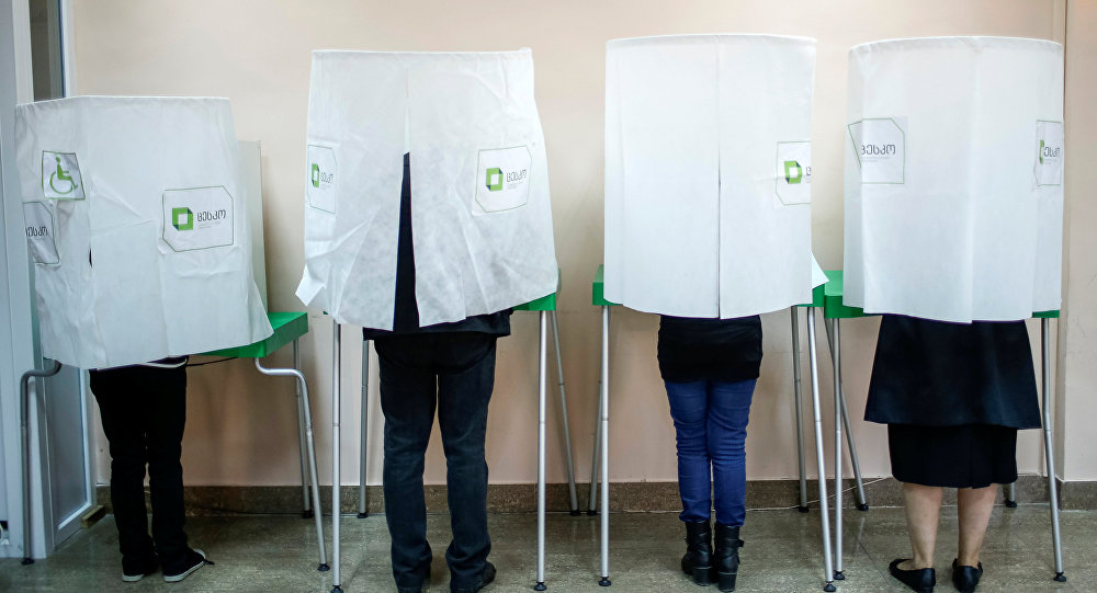 Выборы в Грузии: за два часа проголосовали практически 10% населения