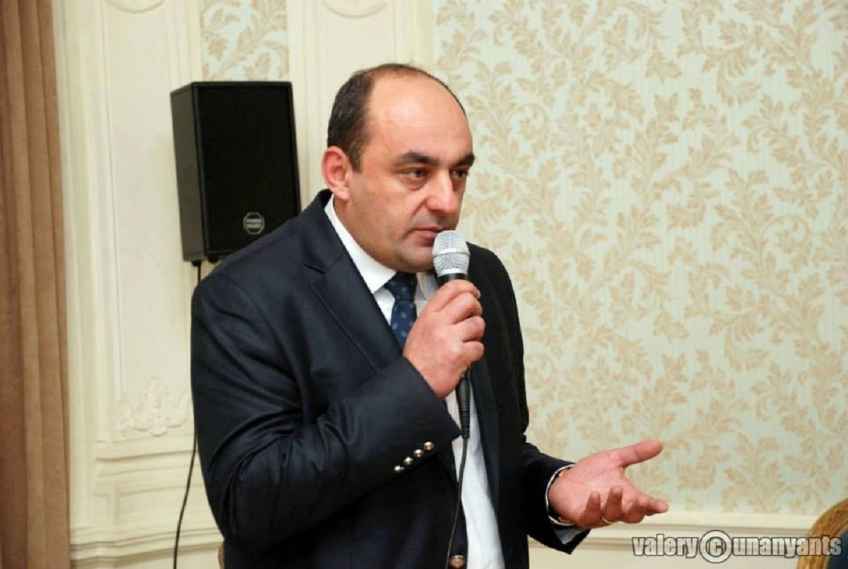 Левон Чидилян - руководитель  культурно-образовательного и молодежного центра Айартун, при епархии ААЦ в Грузии