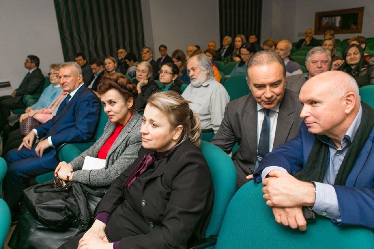 Презентация документального фильма Русские и Грузины Презентация документального фильма Русские и Грузины