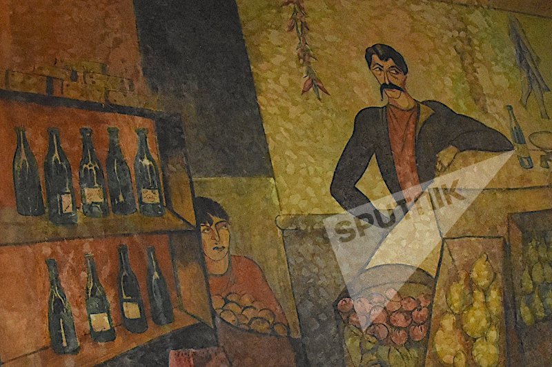 Рисунки и фрески на стенах внутренних помещений в театре Руставели Рисунки и фрески на стенах внутренних помещений в театре Руставели