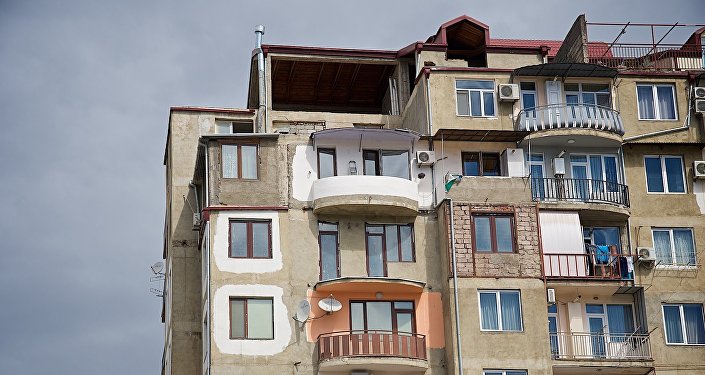 Пристройки к жилым домам грузинской столицы