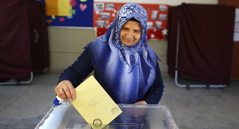Оппозиция опротестует результаты референдума в Турции