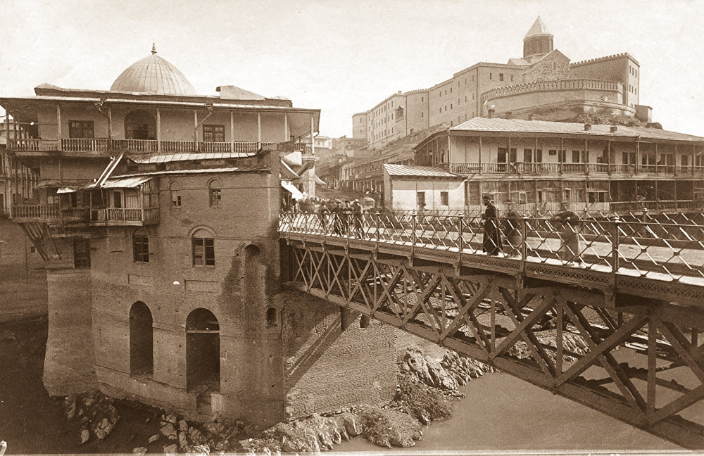 Метехский мост. Архивное фото