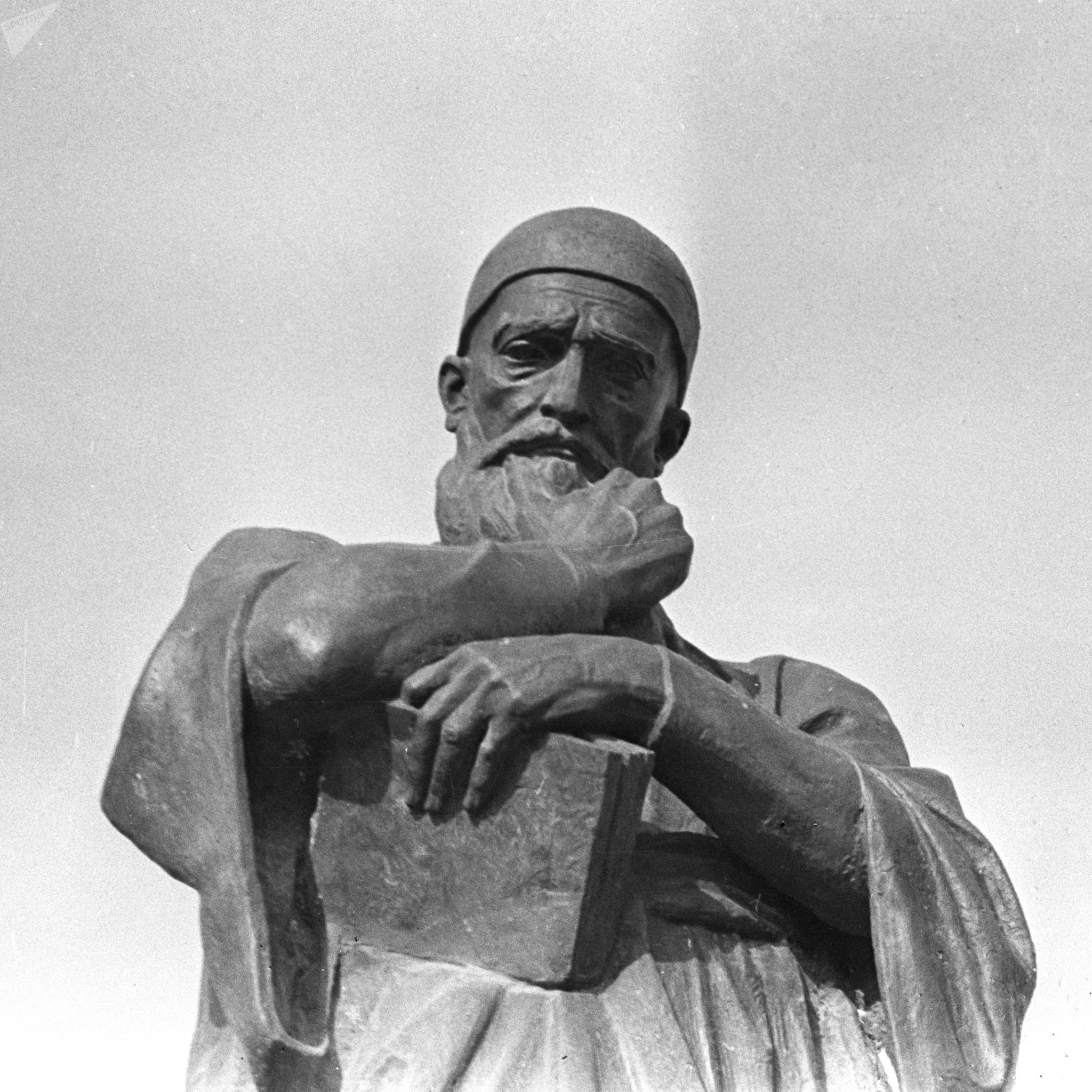 Памятник поэту Физули Памятник поэту Физули