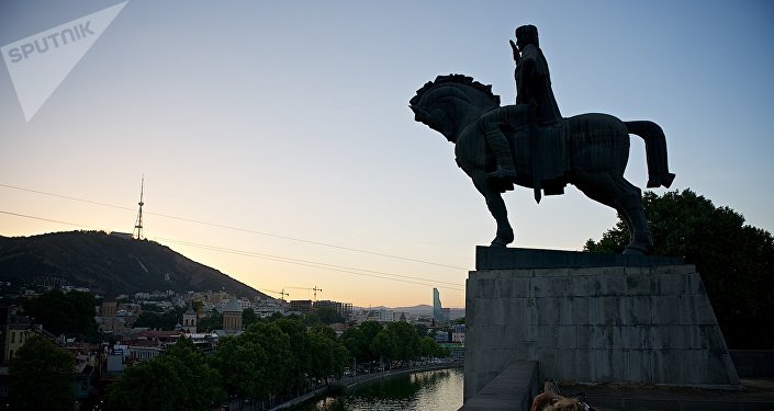 Памятник Вахтангу Горгасали в центре Тбилиси Памятник Вахтангу Горгасали в центре Тбилиси