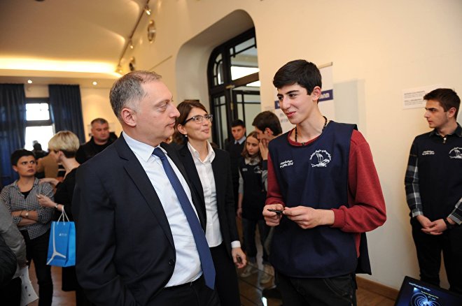 მამუკა ხაზარაძე და ირაკლი ყაზაიშვილი გამომგონებელთა კონკურსზე ლეონარდო და ვინჩი მამუკა ხაზარაძე და ირაკლი ყაზაიშვილი გამომგონებელთა კონკურსზე ლეონარდო და ვინჩი