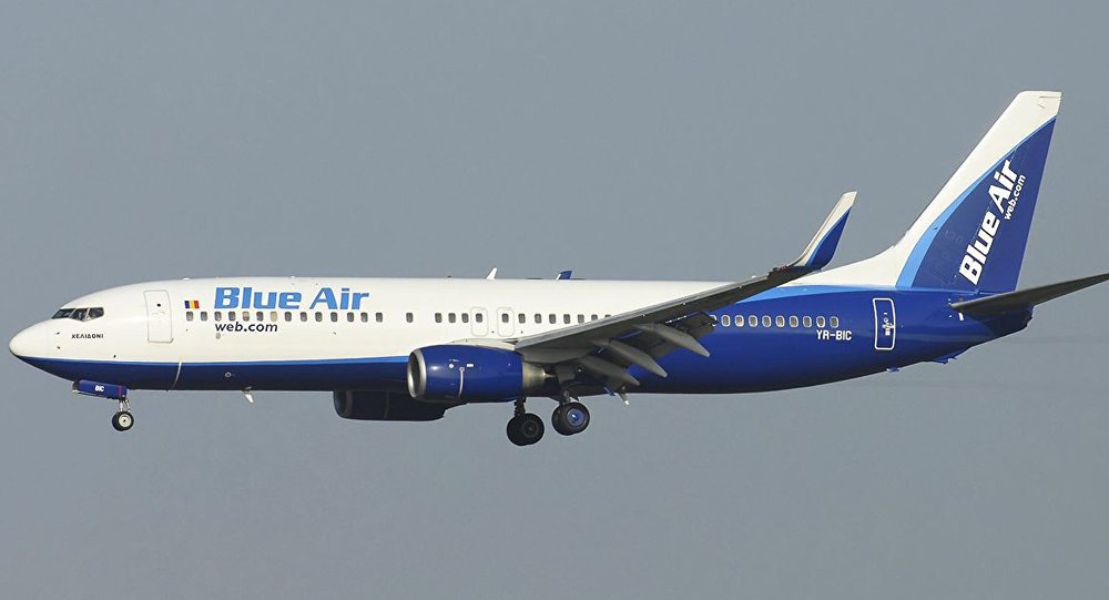 Blue air. Авиакомпания Эйр Блю. Самолёт Blue Air. Боинг 737-300 МАУ. Боинг 737-800 Вингл.