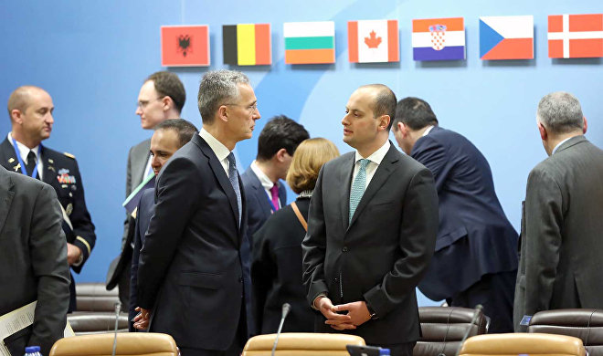 Глава МИД Грузии Михаил Джанелидзе и Генсек НАТО Йенс Столтенберг на переговорах