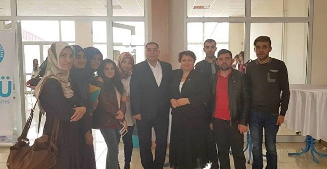 თამარ ხვედელიანი ყარსის უნივერსიტეტში შეხვედრის დროს თამარ ხვედელიანი ყარსის უნივერსიტეტში შეხვედრის დროს